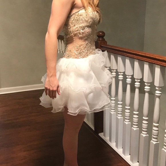 Jovani- size 4 homecoming dress - Picture 2 of 4
